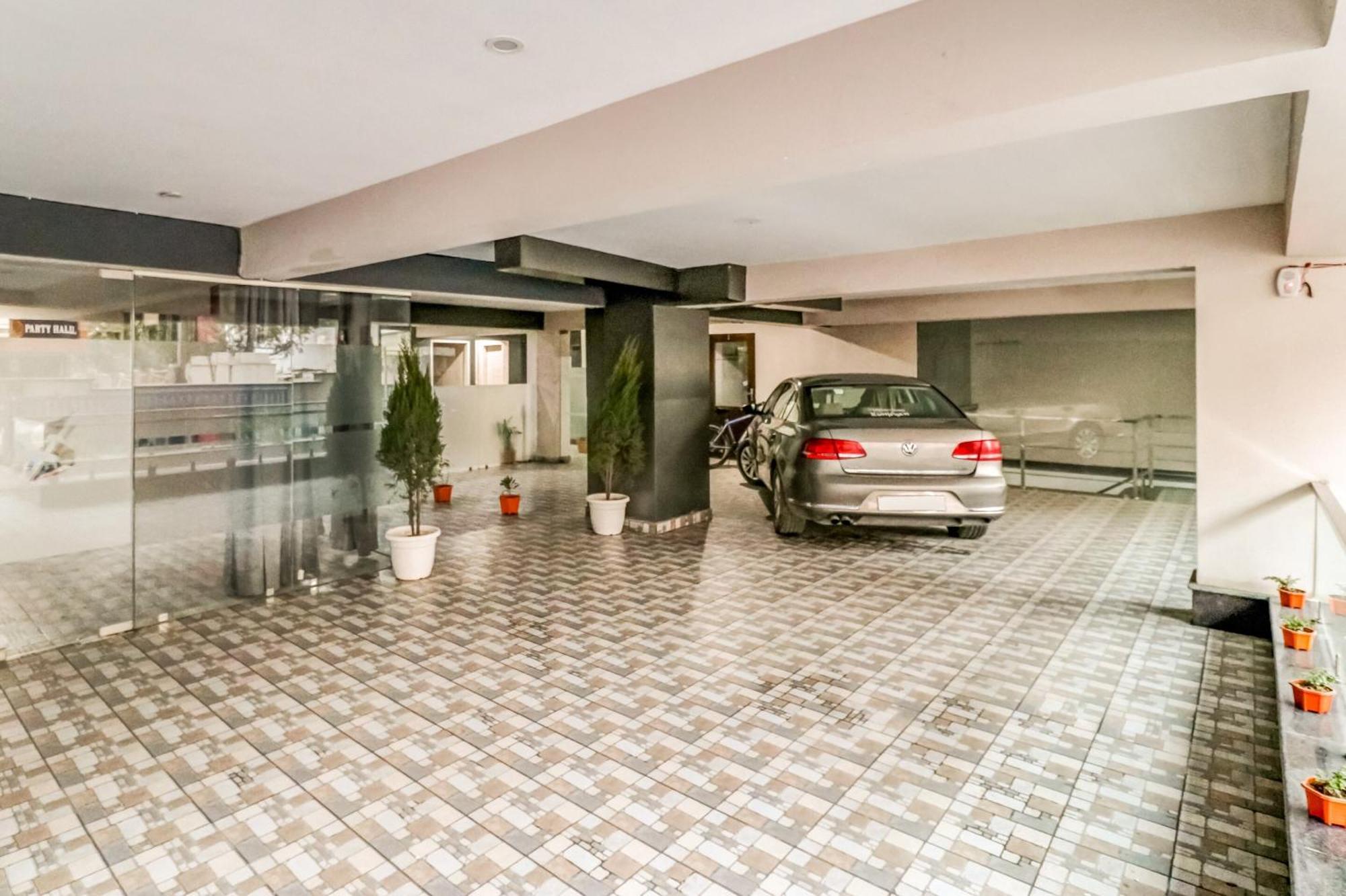 Townhouse Skylight Near Medanta Hospital Hotel คูร์เคาน์ ภายนอก รูปภาพ