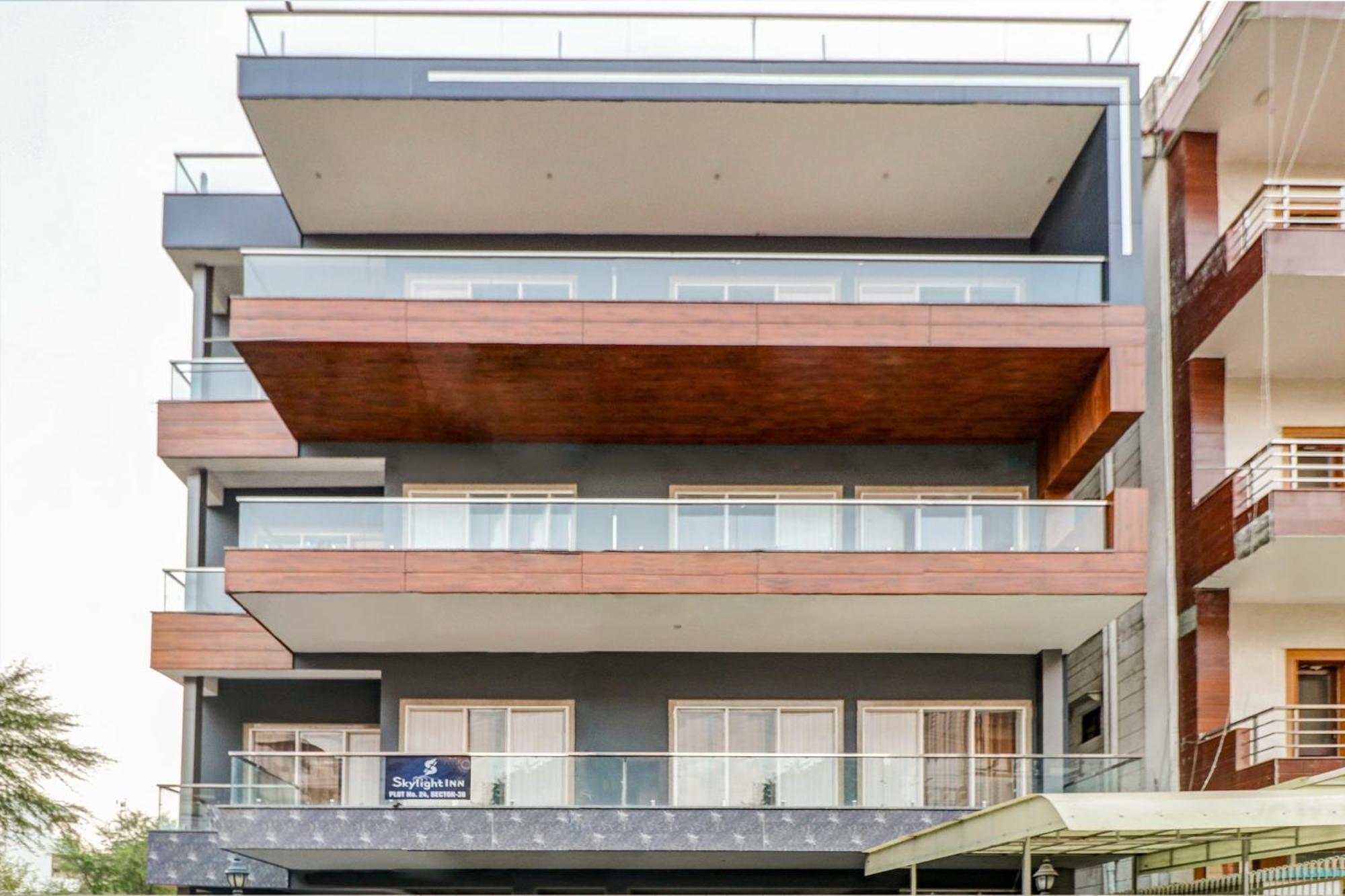 Townhouse Skylight Near Medanta Hospital Hotel คูร์เคาน์ ภายนอก รูปภาพ
